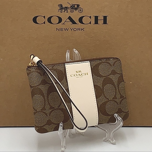 Corner Zip Wristlet In Signature Canvas KHAKICHALK - Picture 3 of 16